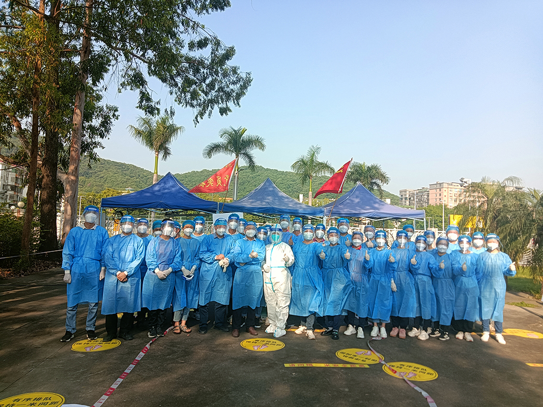 304am永利集团火快集结自愿者76人次增援304am永利集团药厂社区全员核酸检测